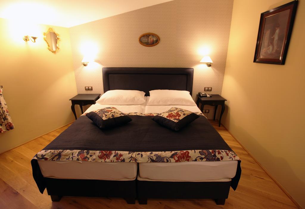 Boutique Hotel Pri Mlyne Lozorno Phòng bức ảnh