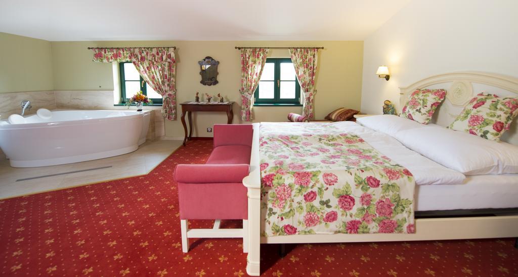 Boutique Hotel Pri Mlyne Lozorno Ngoại thất bức ảnh